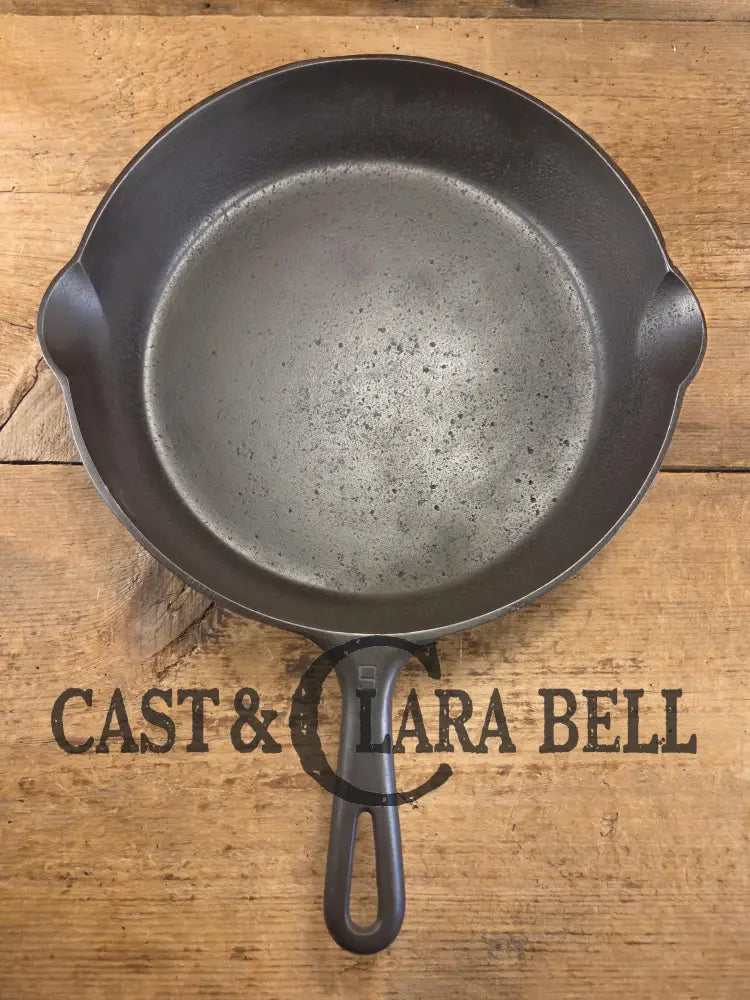 Priced to Sell! 1940’s #9 Griswold SBL (710 H) cast iron skillet. #710 Skillet