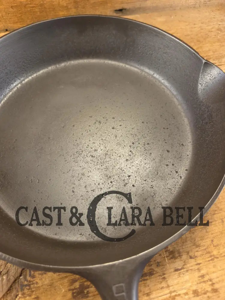 Priced to Sell! 1940’s #9 Griswold SBL (710 H) cast iron skillet. #710 Skillet