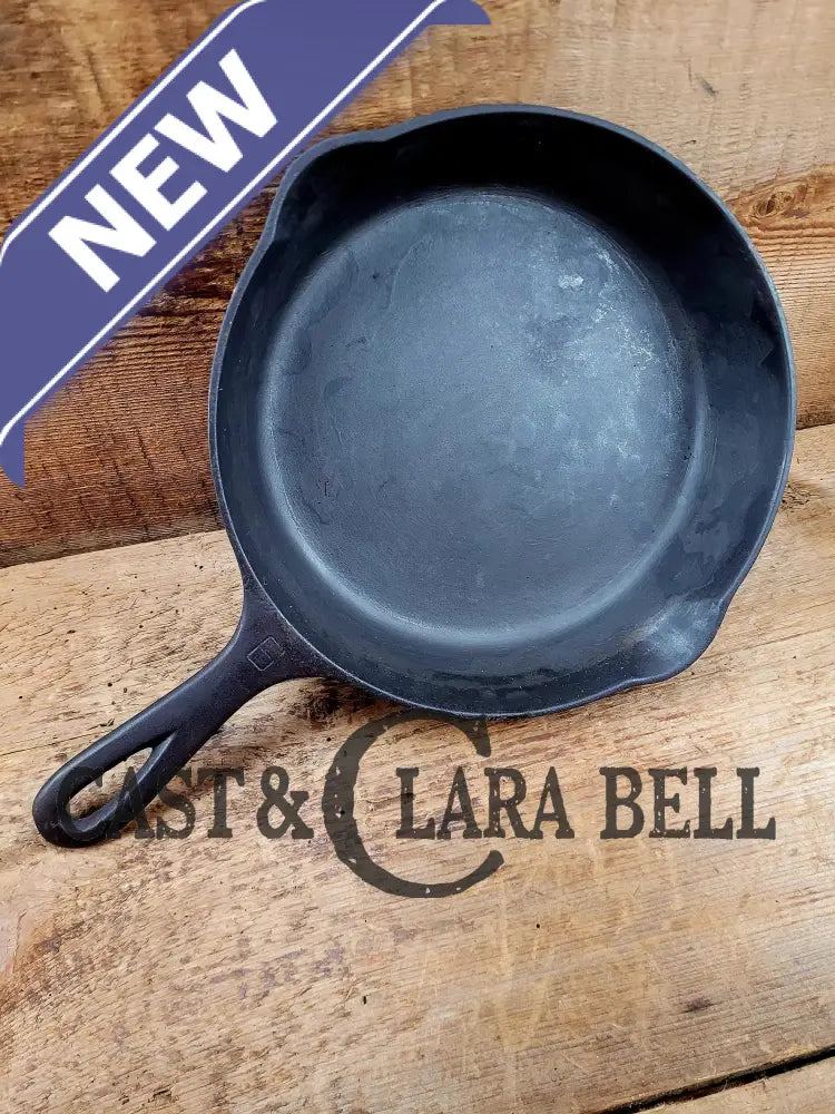 PRICED TO SELL! 1940’s Griswold #6 Cast Iron Skillet with Small Block Logo and Smooth Bottom 699 K Skillet