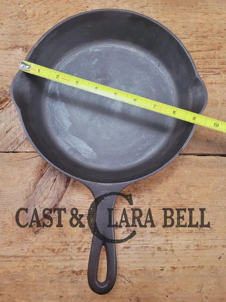 PRICED TO SELL! 1940’s Griswold #6 Cast Iron Skillet with Small Block Logo and Smooth Bottom 699 K Skillet