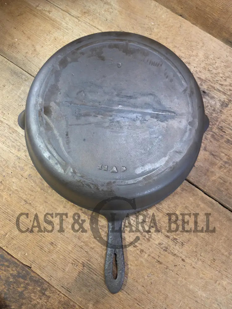 Priced to sell! A tale of two skillets...light and amazing! Late 1800’s Gate-marked unknown #11 DEEP cast iron skillet!