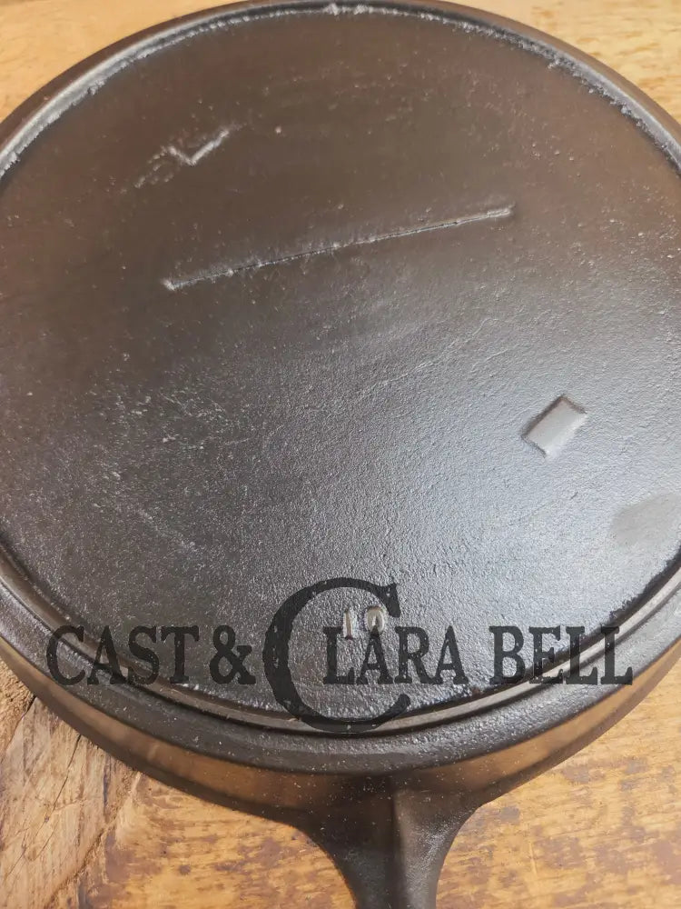 Priced to Sell! Antique elegant gate-marked unknown #10 skillet. Awesome piece of history! Skillet