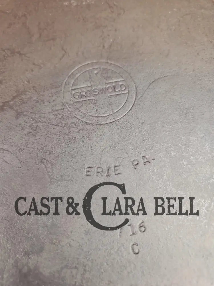 Priced to Sell! Big 1940’s Griswold #10 Skillet Small Block Logo Smooth bottom 716 C. See description for details SC24