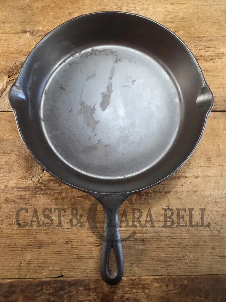 Priced to sell big bacon skillet! Mid 1900’s Lodge #10 Skillet with 3 Notch Heat Ring. Restored and Ready to Use!