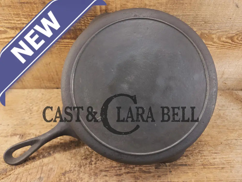 Priced to sell! Early 1900’s ’No Notch’ Lodge #7 Skillet. GREAT first pan or for someone that doesn’t need perfection!