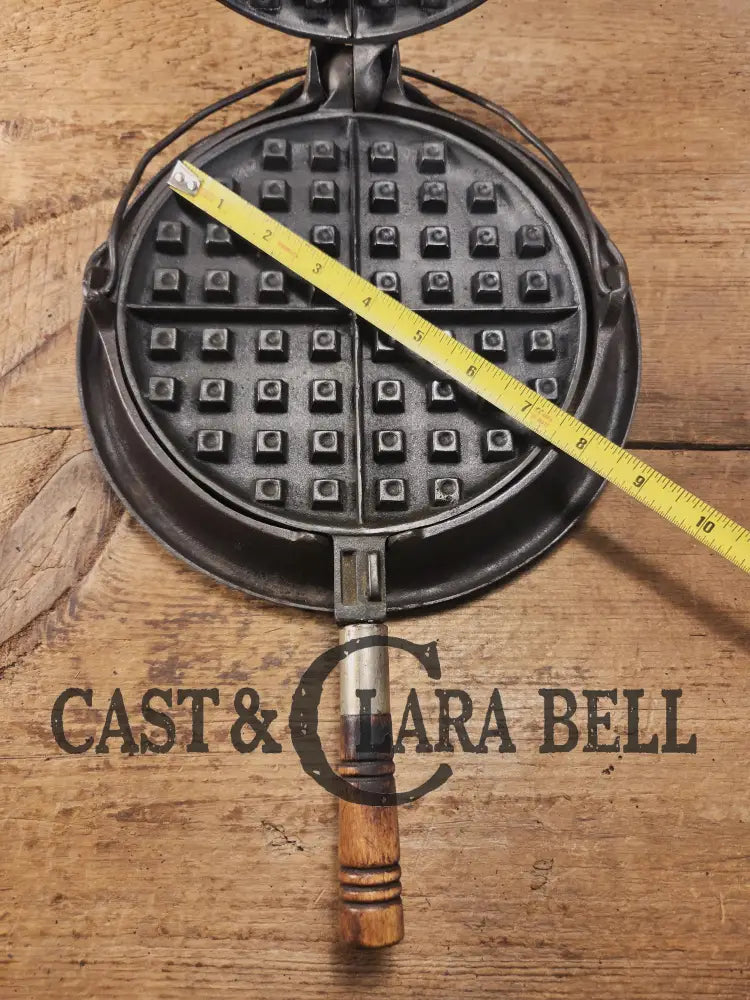 Priced to Sell Early 1900’s ’Wagner’ cast iron waffle iron. #1408 Original wood handles Waffle Iron