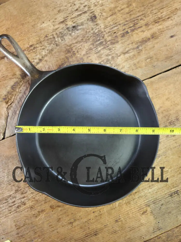 Priced to Sell Great bacon skillet. Early 1900’s Wagner made large ’Arc Logo’ #7 Cast Iron Skillet. Daily workhorse!