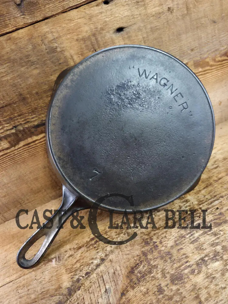Priced to Sell Great bacon skillet. Early 1900’s Wagner made large ’Arc Logo’ #7 Cast Iron Skillet. Daily workhorse!