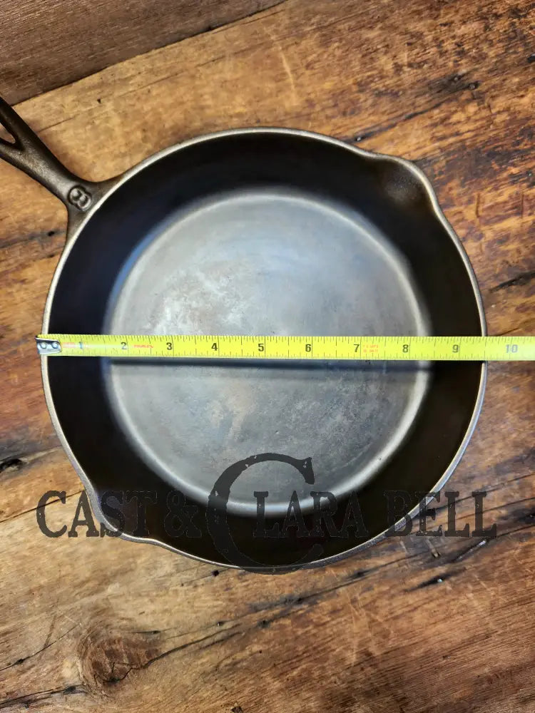 Priced To Sell! Early Lodge? #8 Cast Iron Skillet W/ No Notches. Sand Shift On Surface Sc24