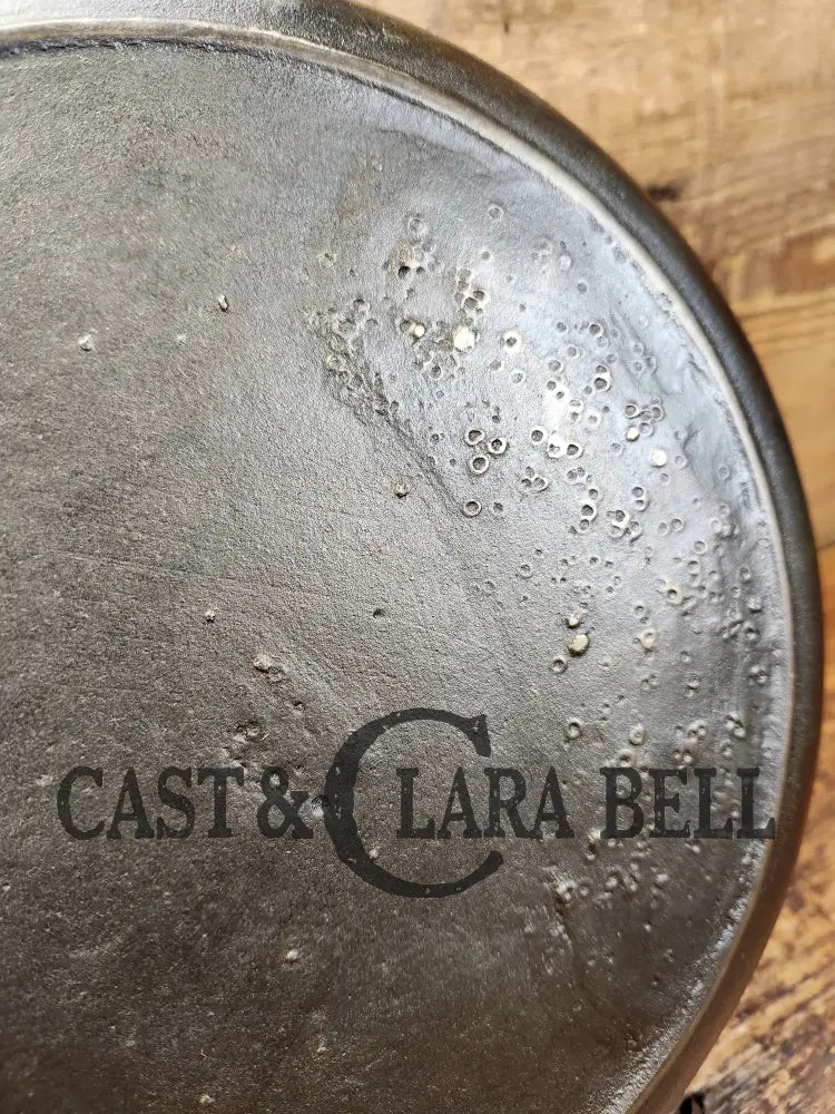 Priced To Sell! Early Lodge? #8 Cast Iron Skillet W/ No Notches. Sand Shift On Surface Sc24