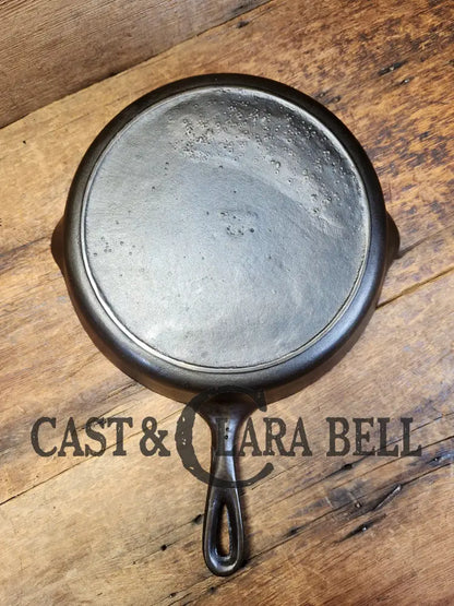 Priced To Sell! Early Lodge? #8 Cast Iron Skillet W/ No Notches. Sand Shift On Surface Sc24