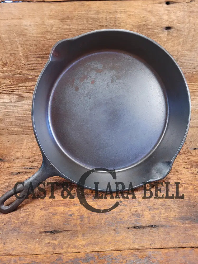 Priced To Sell! Early Lodge #8 Cast Iron Skillet With Single Notch And Raised C