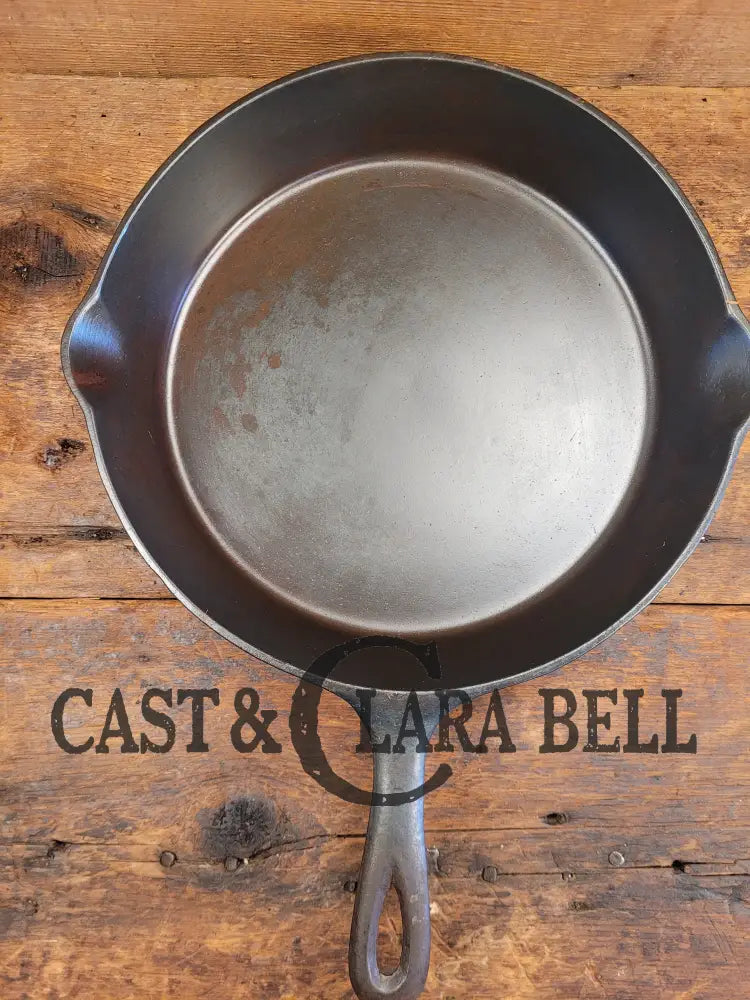 Priced To Sell! Early Lodge #8 Cast Iron Skillet With Single Notch And Raised C