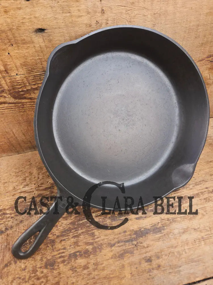Priced to Sell! GREAT campfire cooker 1940’s Griswold cast iron skillet. Small block 704 U Skillet
