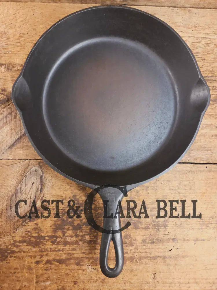 Priced to Sell! GREAT campfire cooker 1940’s Griswold cast iron skillet. Small block 704 U Skillet