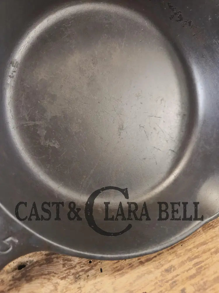 Priced to Sell Great Saute pan! 1930’s Wagner #5 Skillet with Stylized Logo 1055 R Skillet