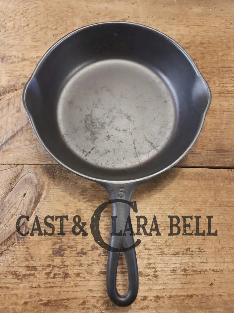 Priced to Sell Great Saute pan! 1930’s Wagner #5 Skillet with Stylized Logo 1055 R Skillet