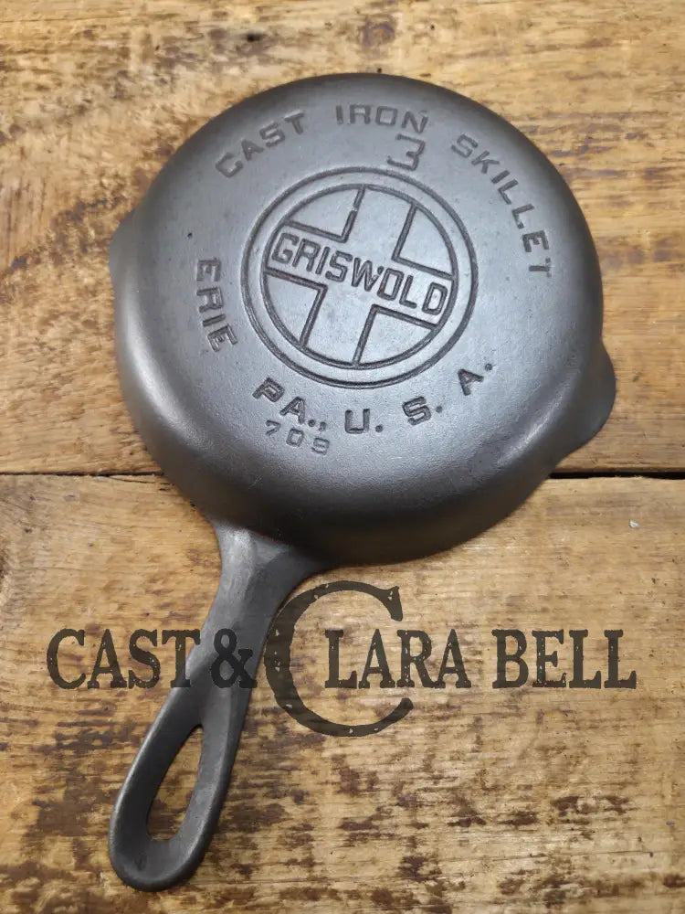 Priced to Sell!! Griswold #3 Skillet with Large Block Logo and Smooth Bottom 709 Skillet