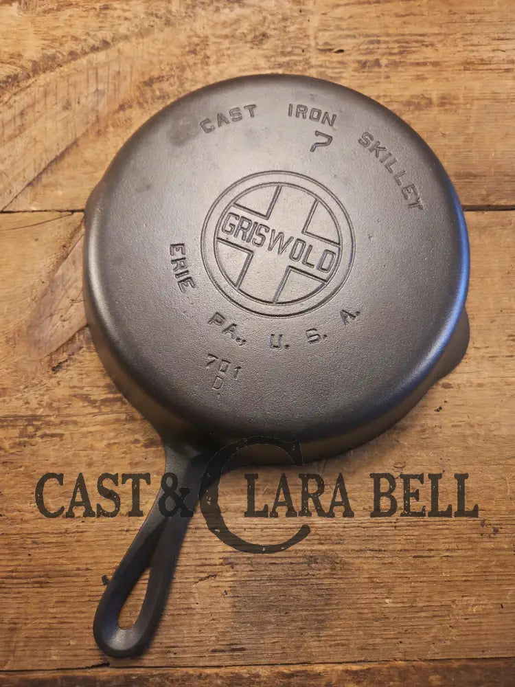 Priced to Sell! Griswold #7 Skillet with Large Block Logo and Smooth Bottom 701. See description Skillet