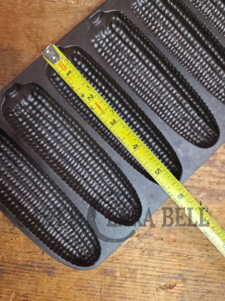 Priced to sell Griswold No. 273 Crispy Corn Stick Cast Iron Pan Bakeware
