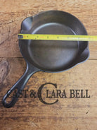 Priced to Sell! Griswold No. 4 Cast Iron Skillet with Small Block Logo Grooved Handle 702 Skillet