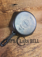Priced to Sell! Griswold No. 4 Cast Iron Skillet with Small Block Logo Grooved Handle 702 Skillet
