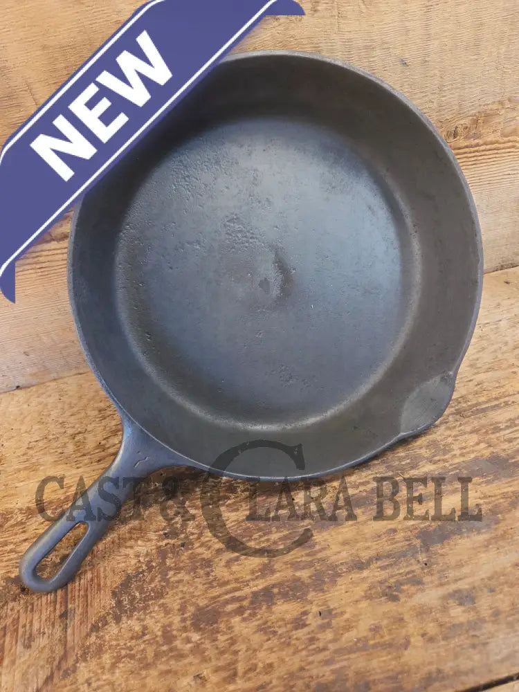 Priced to Sell: Griswold No. 7 Cast Iron Skillet with Small Block Logo and Grooved Handle 701 - Skillet