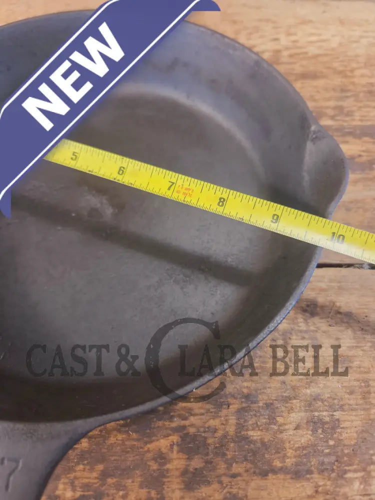 Priced to Sell: Griswold No. 7 Cast Iron Skillet with Small Block Logo and Grooved Handle 701 - Skillet