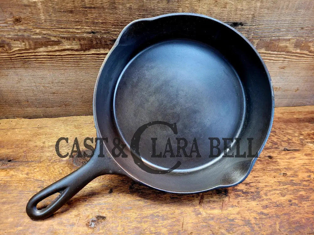 Priced To Sell. Hairline Crack. 1920’S ’Arc Straight’ Wagner Sidney O #6 Skillet With Heat