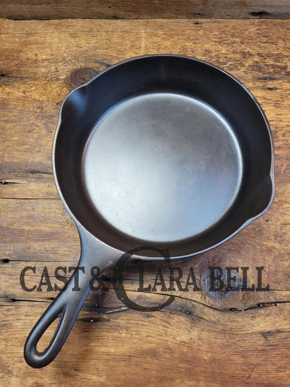 Priced To Sell. Hairline Crack. 1920’S ’Arc Straight’ Wagner Sidney O #6 Skillet With Heat