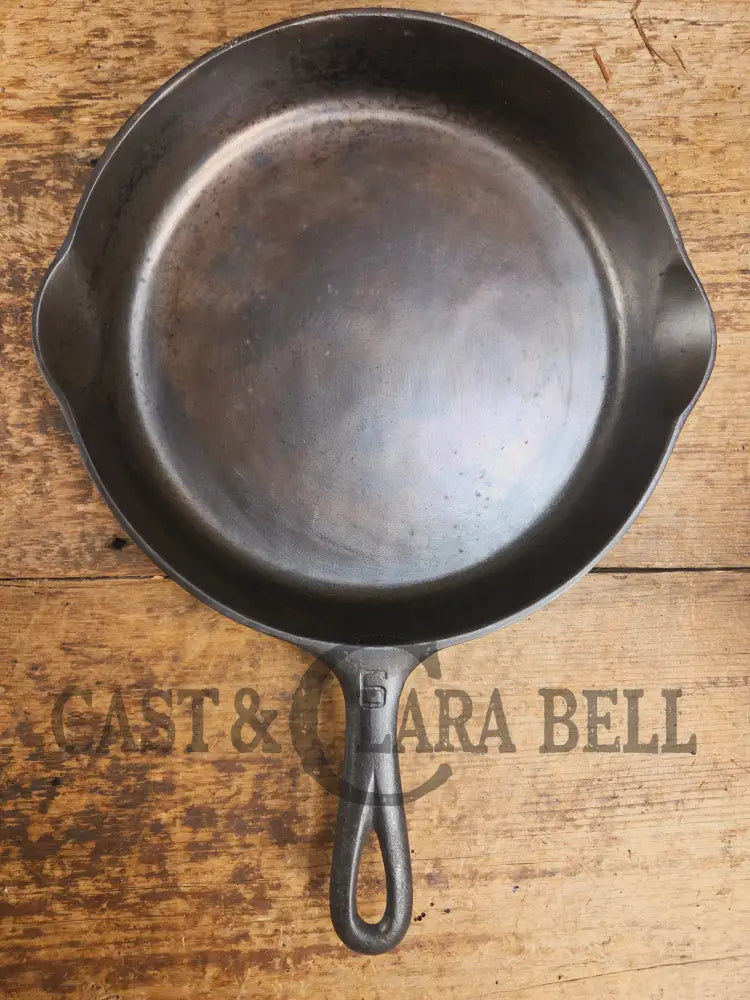 Priced to Sell Hard to Find 1920’s Griswold’s Victor #6 Skillet with Heat Ring Fully Marked 697 Skillet