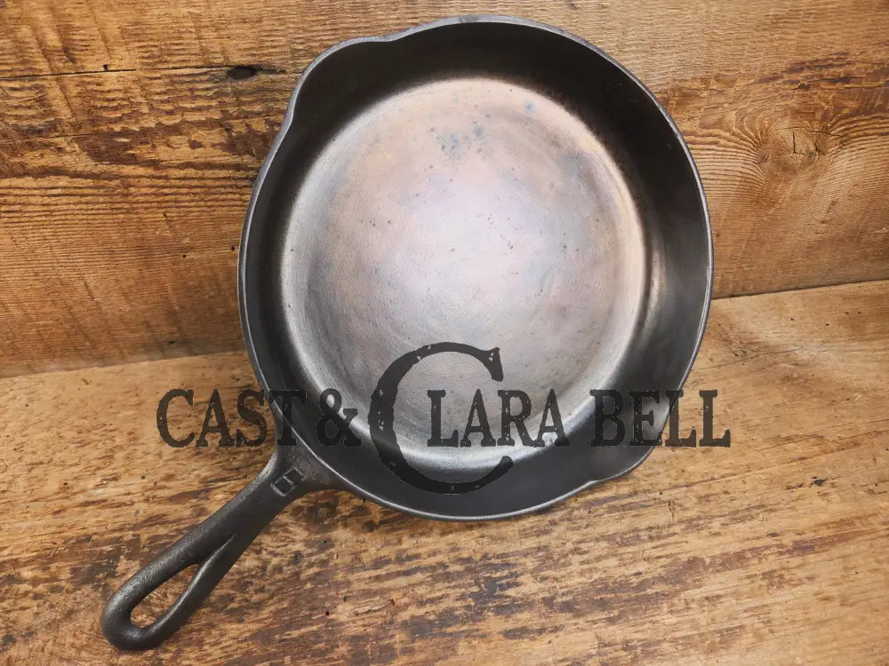 Priced to Sell Hard to Find 1920’s Griswold’s Victor #6 Skillet with Heat Ring Fully Marked 697 Skillet
