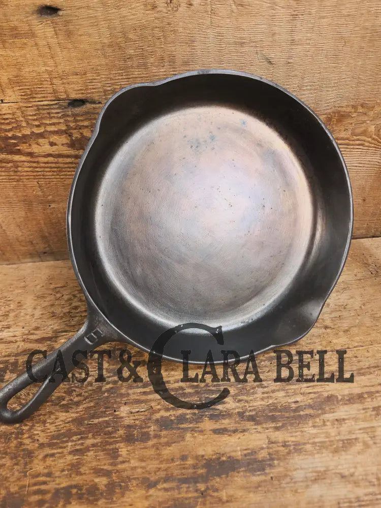 Priced to Sell Hard to Find 1920’s Griswold’s Victor #6 Skillet with Heat Ring Fully Marked 697 Skillet