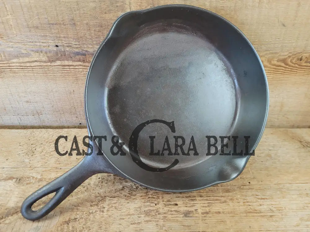 Priced to Sell! Harder to find 1920’s era Stylized logo Wagner Ware #7 Cast Iron Skillet #7A. Great saute skillet