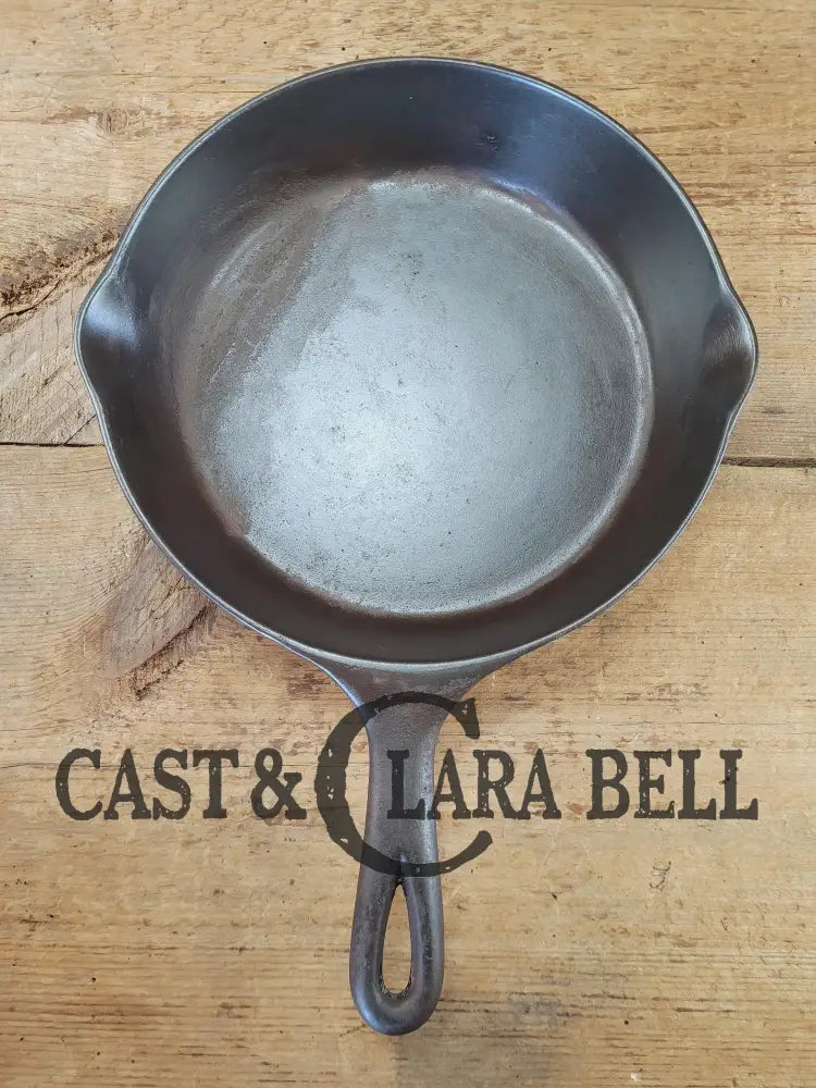 Priced to Sell! Harder to find 1920’s era Stylized logo Wagner Ware #7 Cast Iron Skillet #7A. Great saute skillet