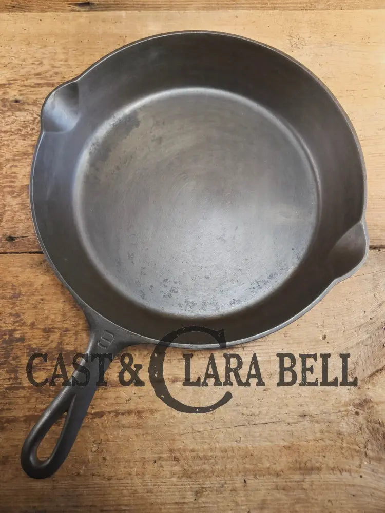Priced to Sell! Lovely 1920’s Griswold #9 Skillet with Heat Ring and Large Block Logo 710 F. One of the most popular