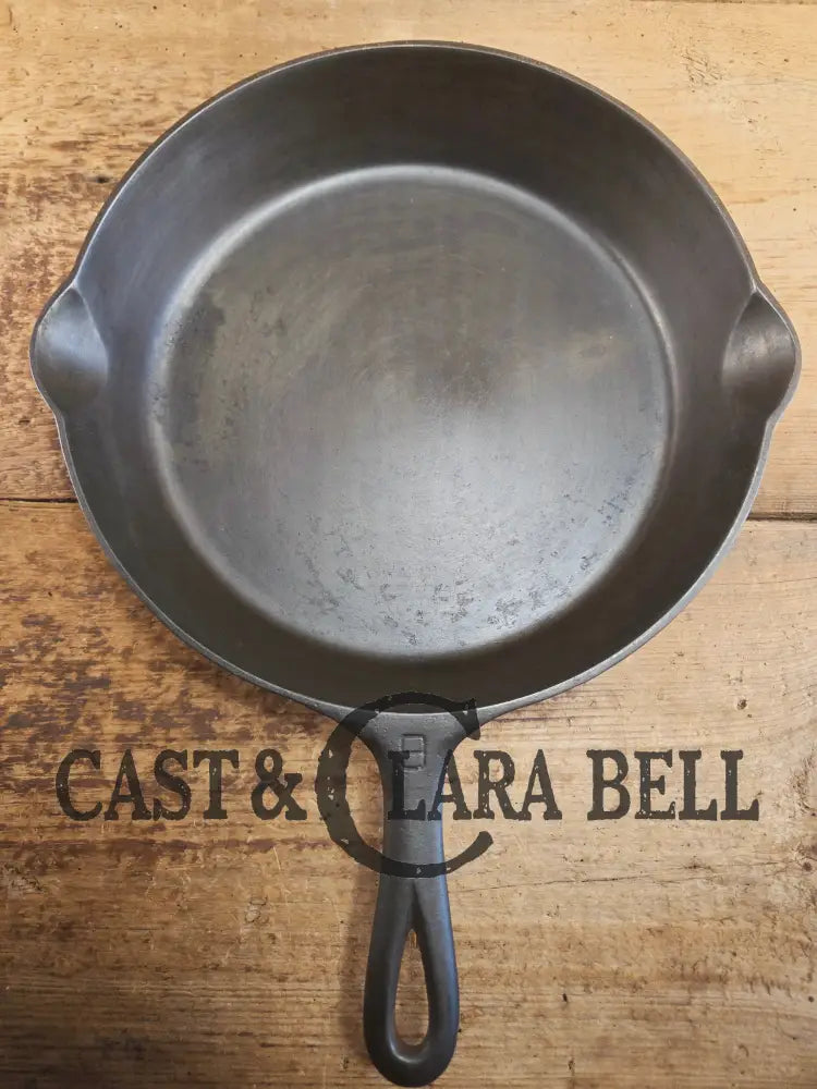 Priced to Sell! Lovely 1920’s Griswold #9 Skillet with Heat Ring and Large Block Logo 710 F. One of the most popular