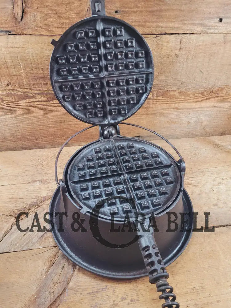 Priced to Sell! See description. 1920’s Griswold No. 8 Waffle Iron (314/315) with Tall Base Raised #88. Makes delicious
