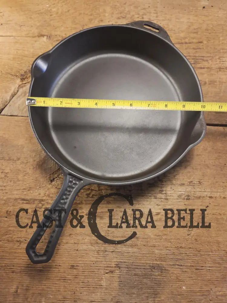 Priced to Sell SEE LISTING. Hard to find 1930’s Hammered finish Griswold No. 8 cast iron skillet 2008 with matching