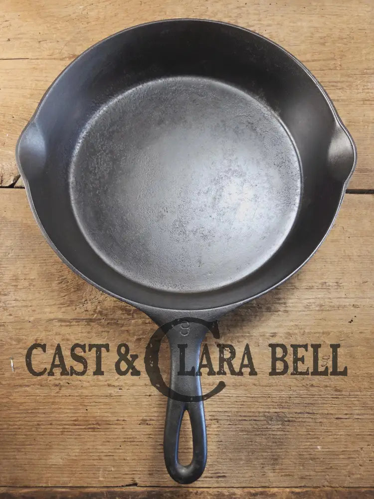 Priced to Sell The Classic! 1924 Wagner Ware Sidney -O- #9 Skillet with Heat Ring and Stylized Logo 1059. Skillet