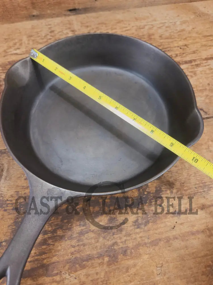 Priced to Sell. The Classic #7 Griswold made Puritan No. 7 cast iron skillet w Heat Ring. 1503 (Copy) - Skillet