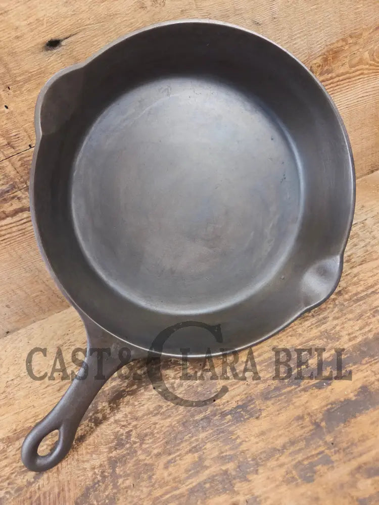 Priced to Sell. The Classic #7 Griswold made Puritan No. 7 cast iron skillet w Heat Ring. 1503 (Copy) - Skillet