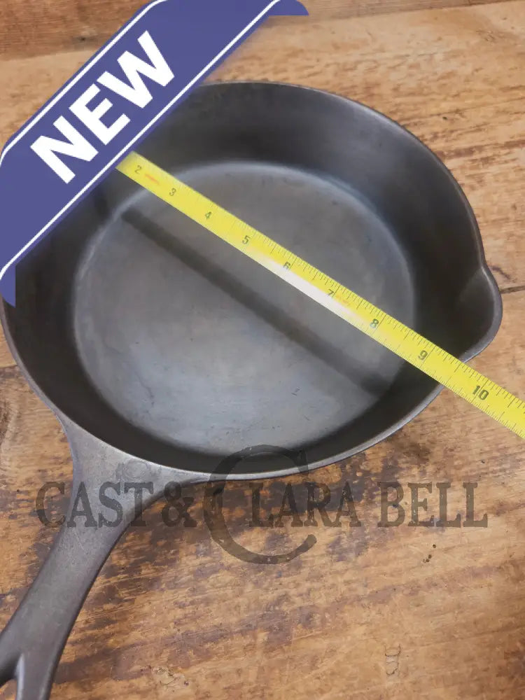 Priced to Sell. The Classic #7 Griswold made Puritan No. 7 cast iron skillet w Heat Ring. 1503 (Copy) - Skillet