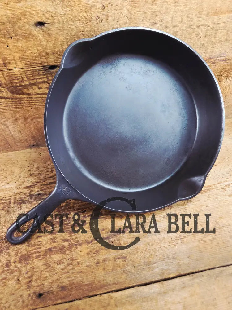 Priced to Sell! THE Classic early vintage 1910’s Griswold #8 Skillet with Slant Logo Erie PA USA 704 E Skillet