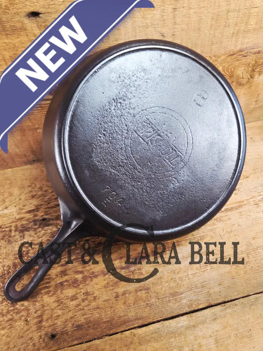 Priced to Sell! THE Classic early vintage 1910’s Griswold #8 Skillet with Slant Logo Erie PA USA 704 E Skillet