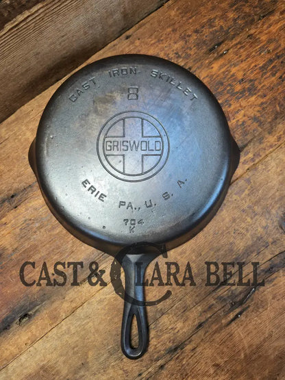 Priced To Sell! The Classic! Griswold #8 Cast Iron Skillet With Large Block Logo 704 K