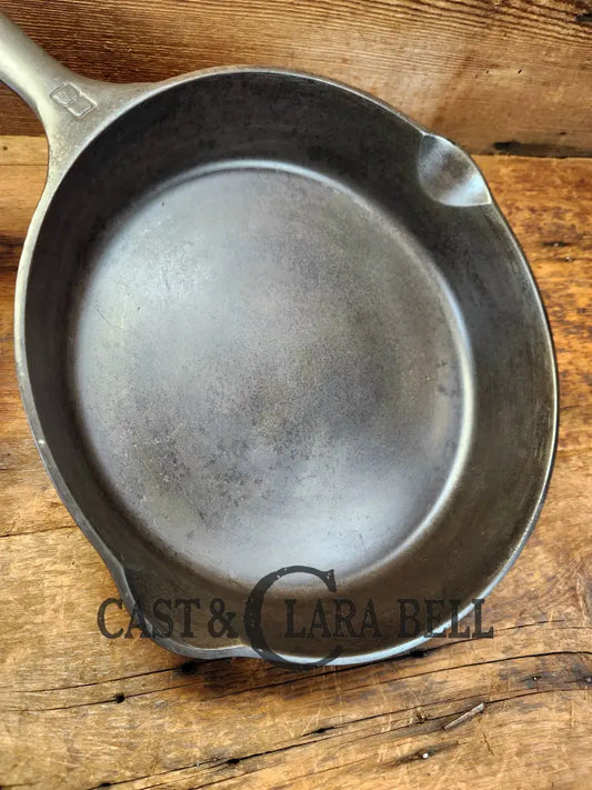 Priced To Sell! The Classic! Griswold #8 Cast Iron Skillet With Large Block Logo 704 K