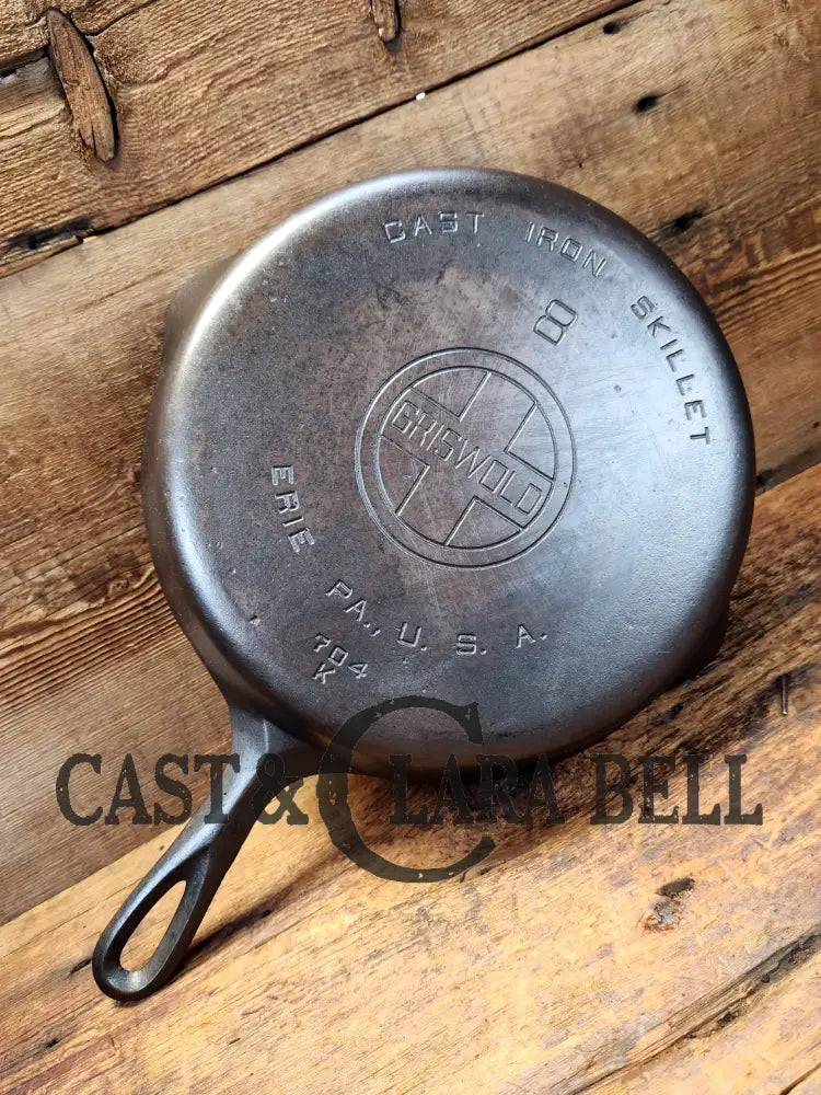 Priced To Sell! The Classic! Griswold #8 Cast Iron Skillet With Large Block Logo 704 K