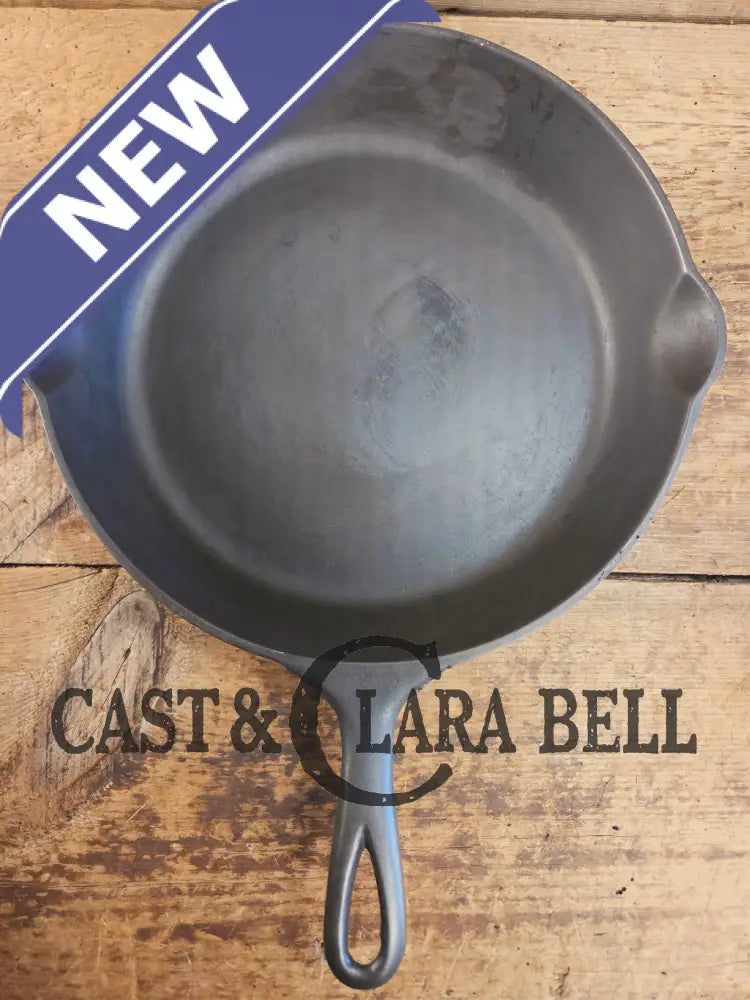 Priced to Sell! The early vintage 1910’s Griswold #8 Skillet with Slant Logo ERIE 704 A. Awesome Skillet