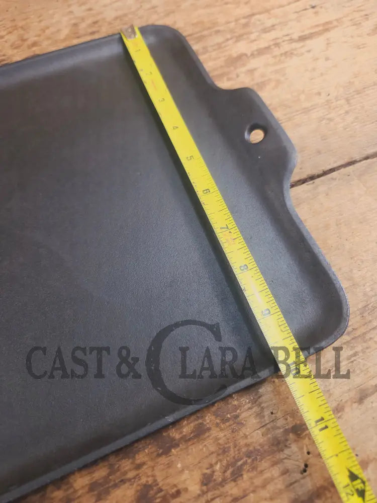 Priced to Sell! THE hard to find Griswold ’Cookie Sheet’ Grill Pan. P/n 1108 Griddle